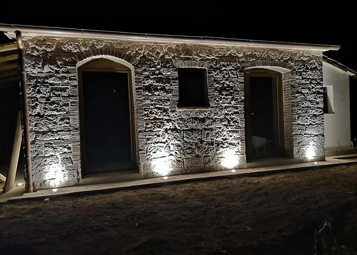 Piccolo Angolo Di Paradiso, Sigillo, Montecucco